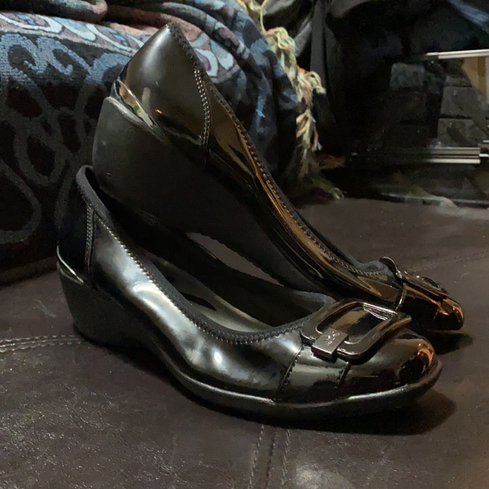 Anne Klein - Picture 2 of 5